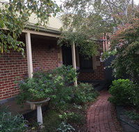 Boatramp Cottage - Coogee Beach Accommodation
