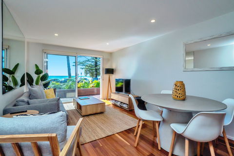 Bujerum Apartments On Burleigh - Coogee Beach Accommodation 2