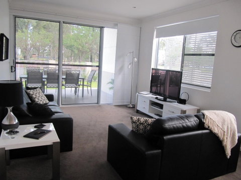 Bunya Vista - Coogee Beach Accommodation 1
