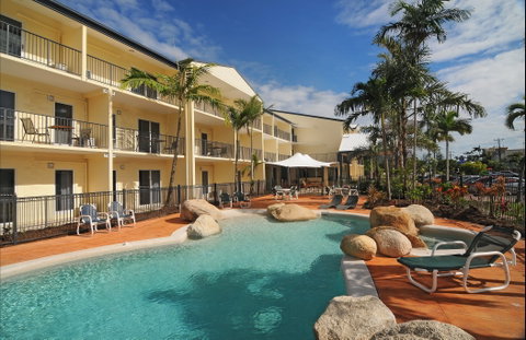 Cairns Queenslander Hotel And Apartments - Coogee Beach Accommodation 0