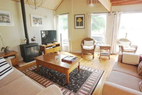 Cloud Nine Chalet - Coogee Beach Accommodation 0