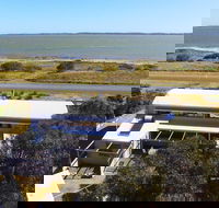 Coorong Aurora - Breathtaking Waterfront Escape - Coogee Beach Accommodation