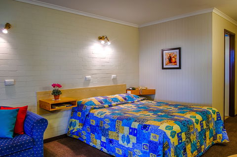 Country Roads Motor Inn - Coogee Beach Accommodation 1