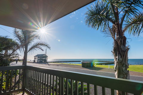Edithburgh Caravan Park - Coogee Beach Accommodation 0
