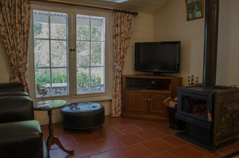 Ford Cottage Bed & Breakfast - Coogee Beach Accommodation 2