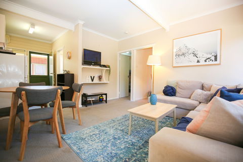 Hylander Holiday Unit - Coogee Beach Accommodation 1
