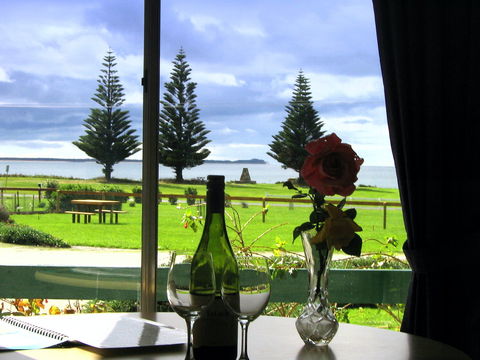 King Island Accommodation Cottages - Coogee Beach Accommodation 0