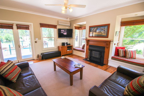 Mill Cottage - Wandiligong - Coogee Beach Accommodation 2