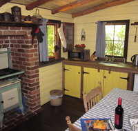 Settlers Hut - Coogee Beach Accommodation