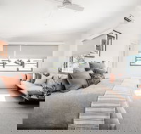 Shore Beats Work - Coogee Beach Accommodation