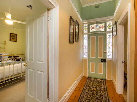 SINKINSON HOUSE - Mount Torrens - Coogee Beach Accommodation 1