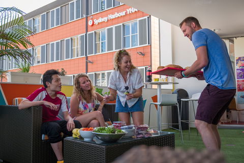 Sydney Harbour YHA - Coogee Beach Accommodation 1