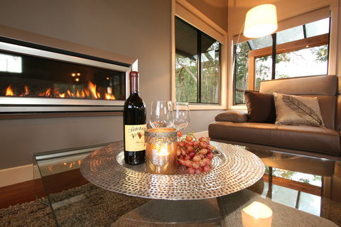 The Edge Villa - Hunter Valley Luxury Escape - Coogee Beach Accommodation 2