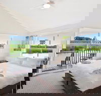 The Lakehouse at 201 - Coogee Beach Accommodation