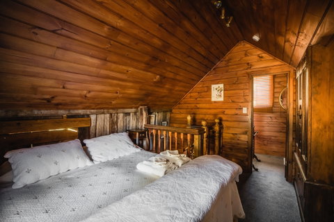 The Boiling Billy Barn - Coogee Beach Accommodation 1