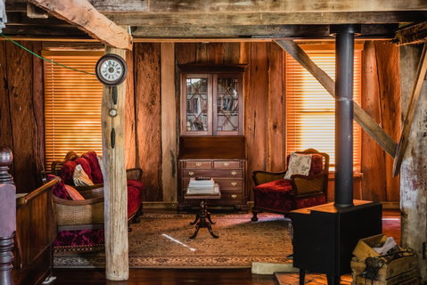 The Boiling Billy Barn - Coogee Beach Accommodation 2