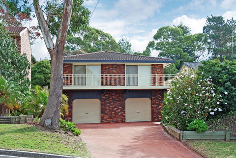 Vincentia Family Holiday Home - Coogee Beach Accommodation 0