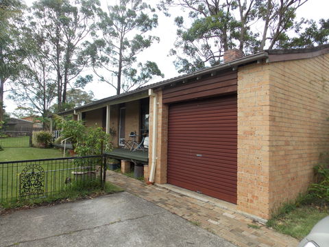Vincentia Dacha - Coogee Beach Accommodation 0