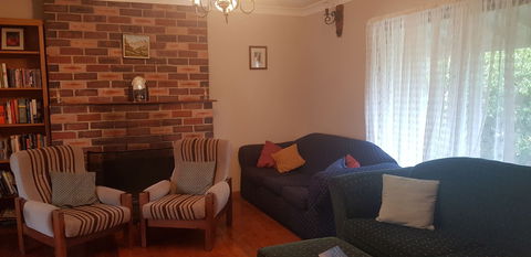 Vincentia Dacha - Coogee Beach Accommodation 1