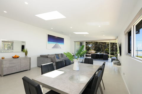 Water View Jervis Bay - Coogee Beach Accommodation 2