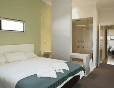 Footprints At Preston Beach - Coogee Beach Accommodation 4