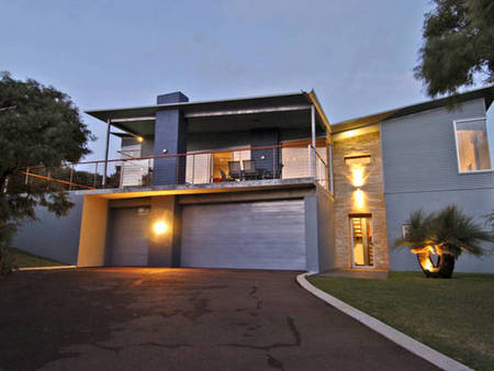 A La Plage - Coogee Beach Accommodation 1