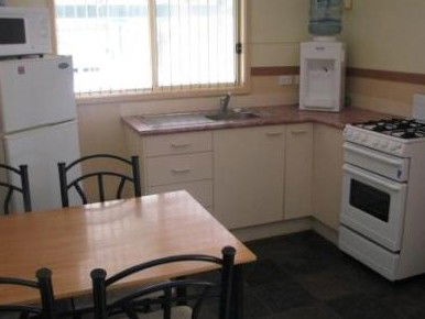 The Retreat Port Stephens - Coogee Beach Accommodation 5