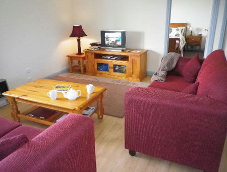 Nutkin Lodge - Coogee Beach Accommodation 2