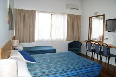 Diggers Tavern - Coogee Beach Accommodation 2