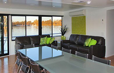 All Seasons Houseboats - Coogee Beach Accommodation 2
