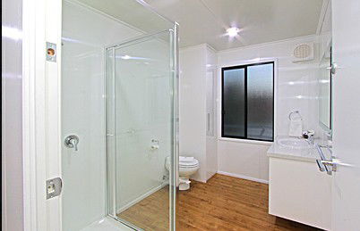 All Seasons Houseboats - Coogee Beach Accommodation 5