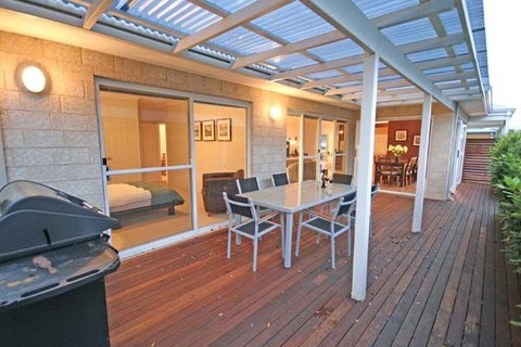 Halcyon Bay - Coogee Beach Accommodation 4