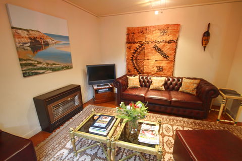 Adelaide Serviced Apartments - William Townhouse - Coogee Beach Accommodation 0