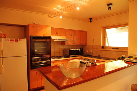 Adelaide Serviced Apartments - William Townhouse - Coogee Beach Accommodation 1