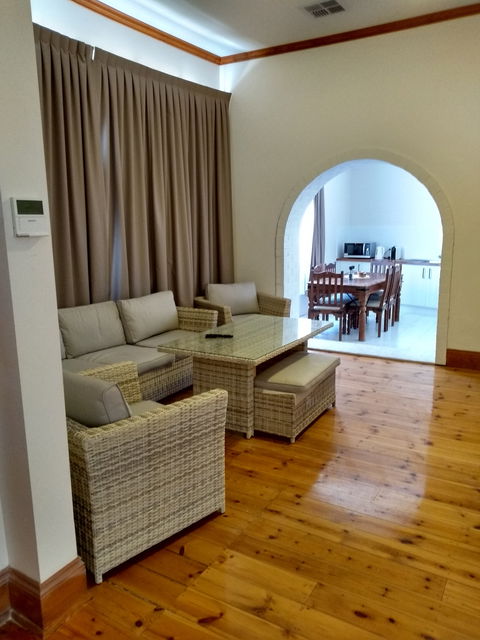 Adelaide Hills Birdwood Cottage - Coogee Beach Accommodation 0