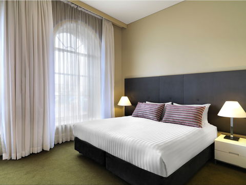 Adina Apartment Hotel Adelaide Treasury - Coogee Beach Accommodation 2