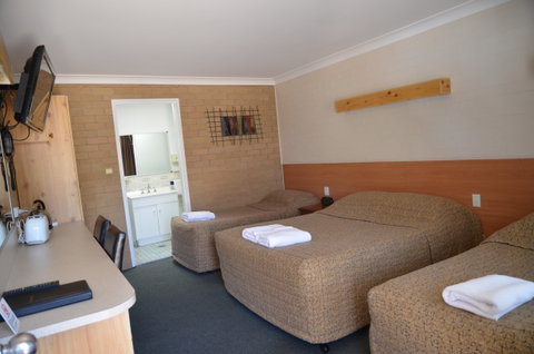 Alexander Motor Inn Moree - Coogee Beach Accommodation 0