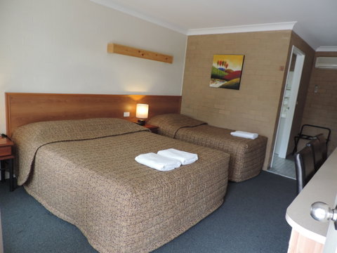 Alexander Motor Inn Moree - Coogee Beach Accommodation 1
