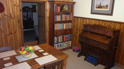 Ayers Burra - Coogee Beach Accommodation 1