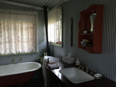 Barrengarry  Farm Cottages - Coogee Beach Accommodation 2
