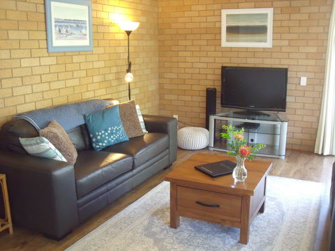 Beachcomber Apartments - Coogee Beach Accommodation 0
