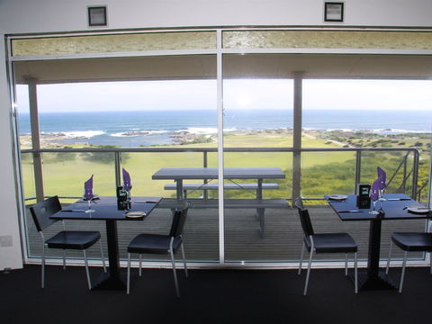 Boomerang By The Sea - Coogee Beach Accommodation 1