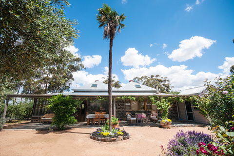 Boundary Farm - Coogee Beach Accommodation 0