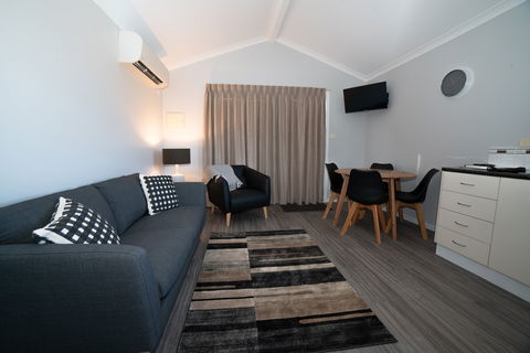 Bridport Beach Cottages - Coogee Beach Accommodation 1