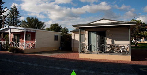 Burns Beach Sunsets Village - Coogee Beach Accommodation 1