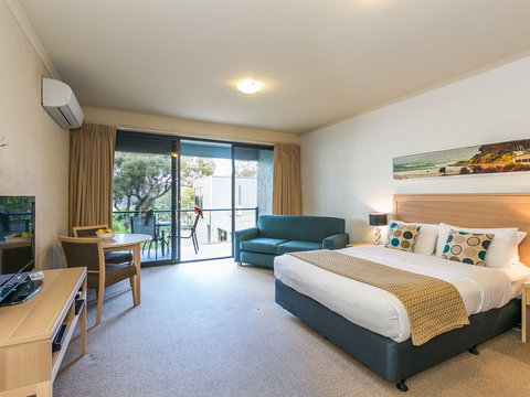 Chatby Lane Lorne - Coogee Beach Accommodation 0