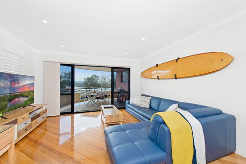 Dolphin Cove  North Haven - Coogee Beach Accommodation 0