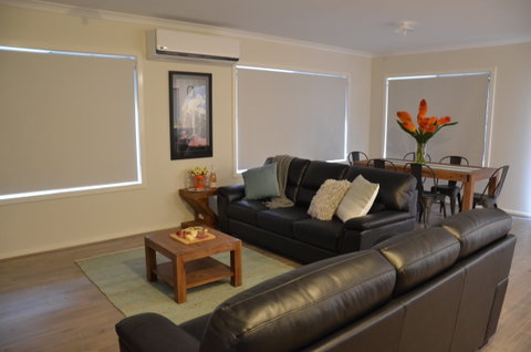 Falls Cottage Whitfield - Coogee Beach Accommodation 2