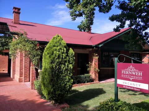 Fernweh Guesthouse - Coogee Beach Accommodation 0