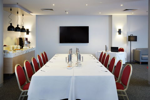 Ibis Perth - Coogee Beach Accommodation 1